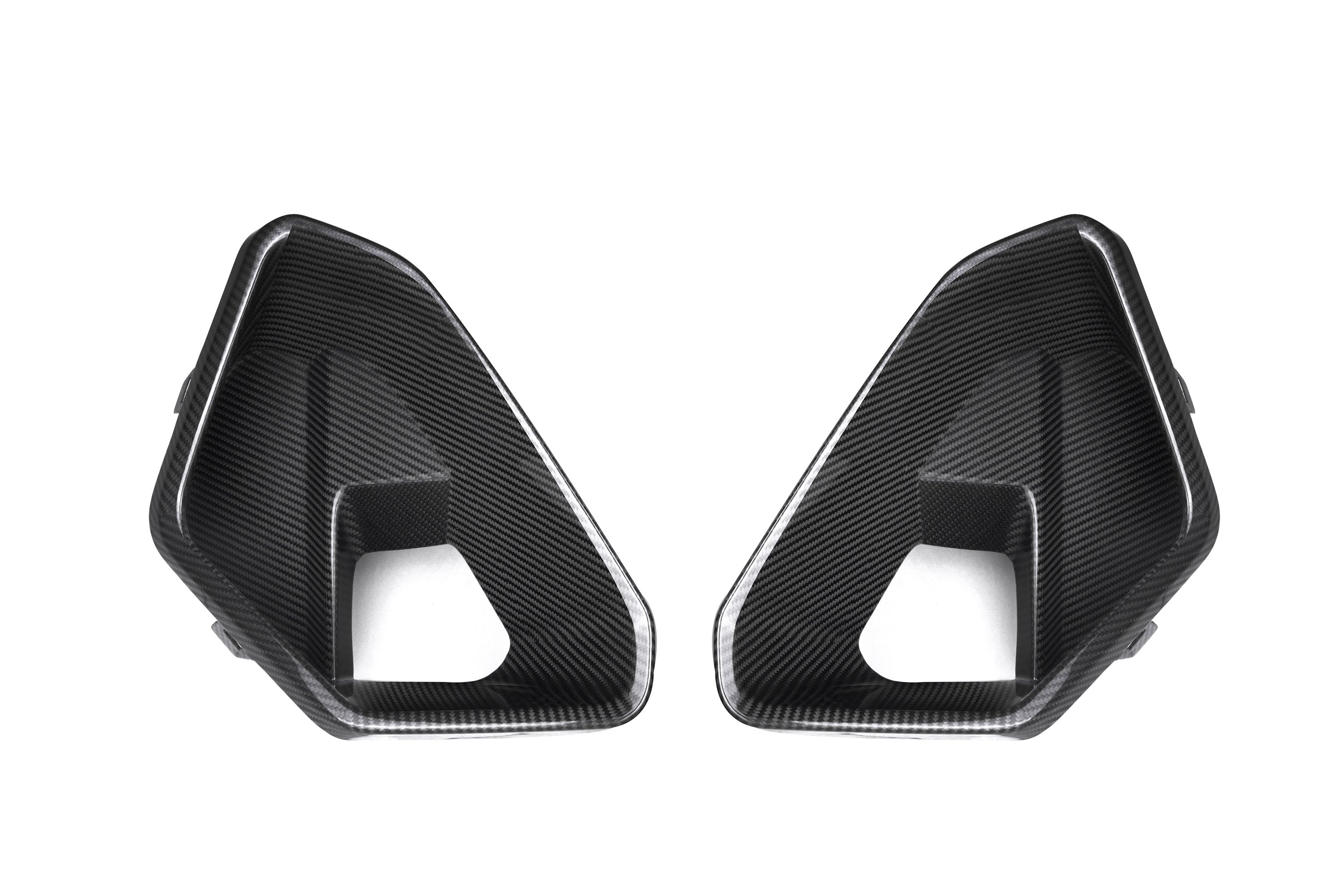 X6 G06 LCI MP Style Dry Carbon Fiber Font Air Duct