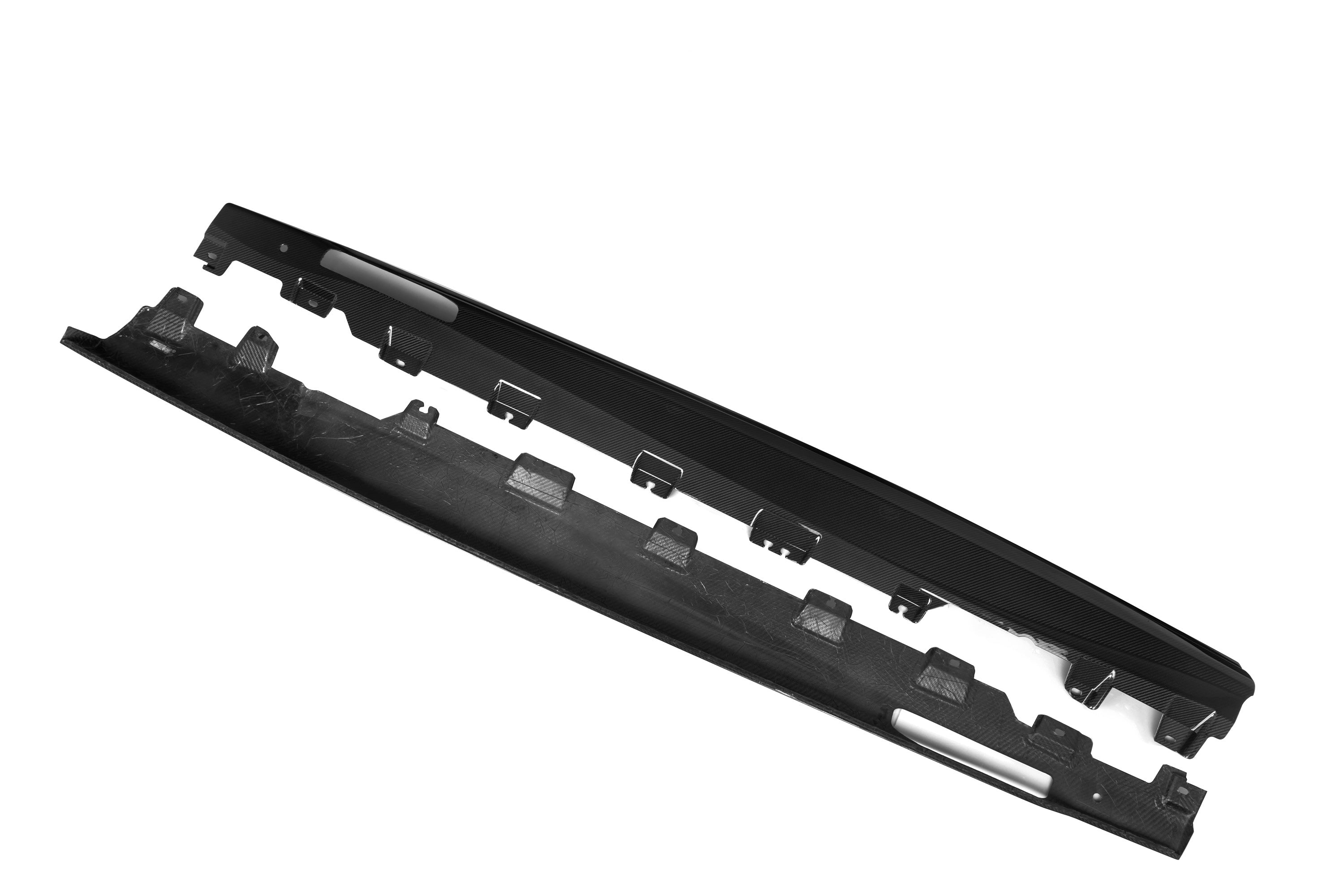 X6 G06 MP Style Dry Carbon Fiber Side Skirt