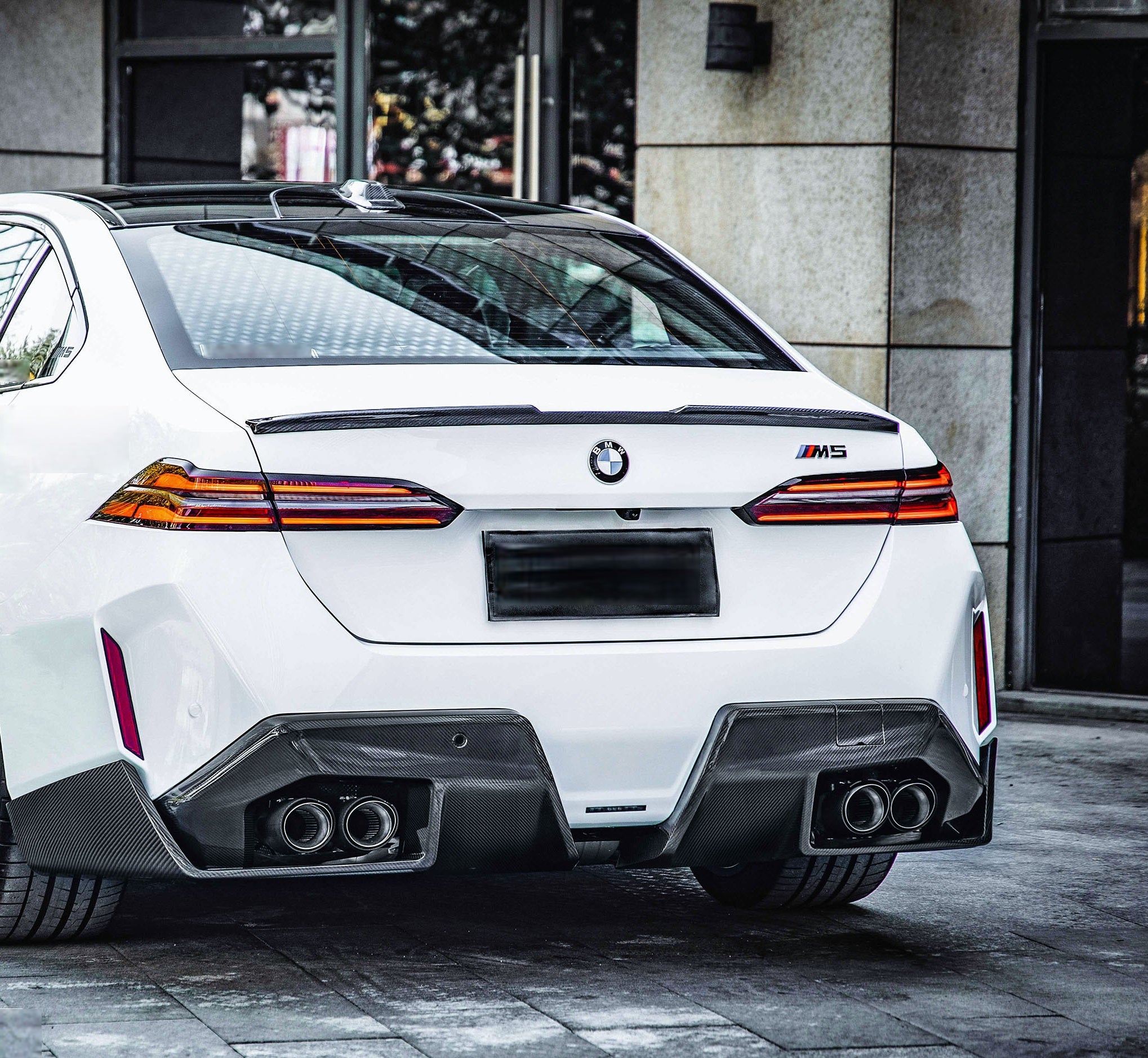 G90 M5 MP Style Dry Carbon Fiber Diffuser