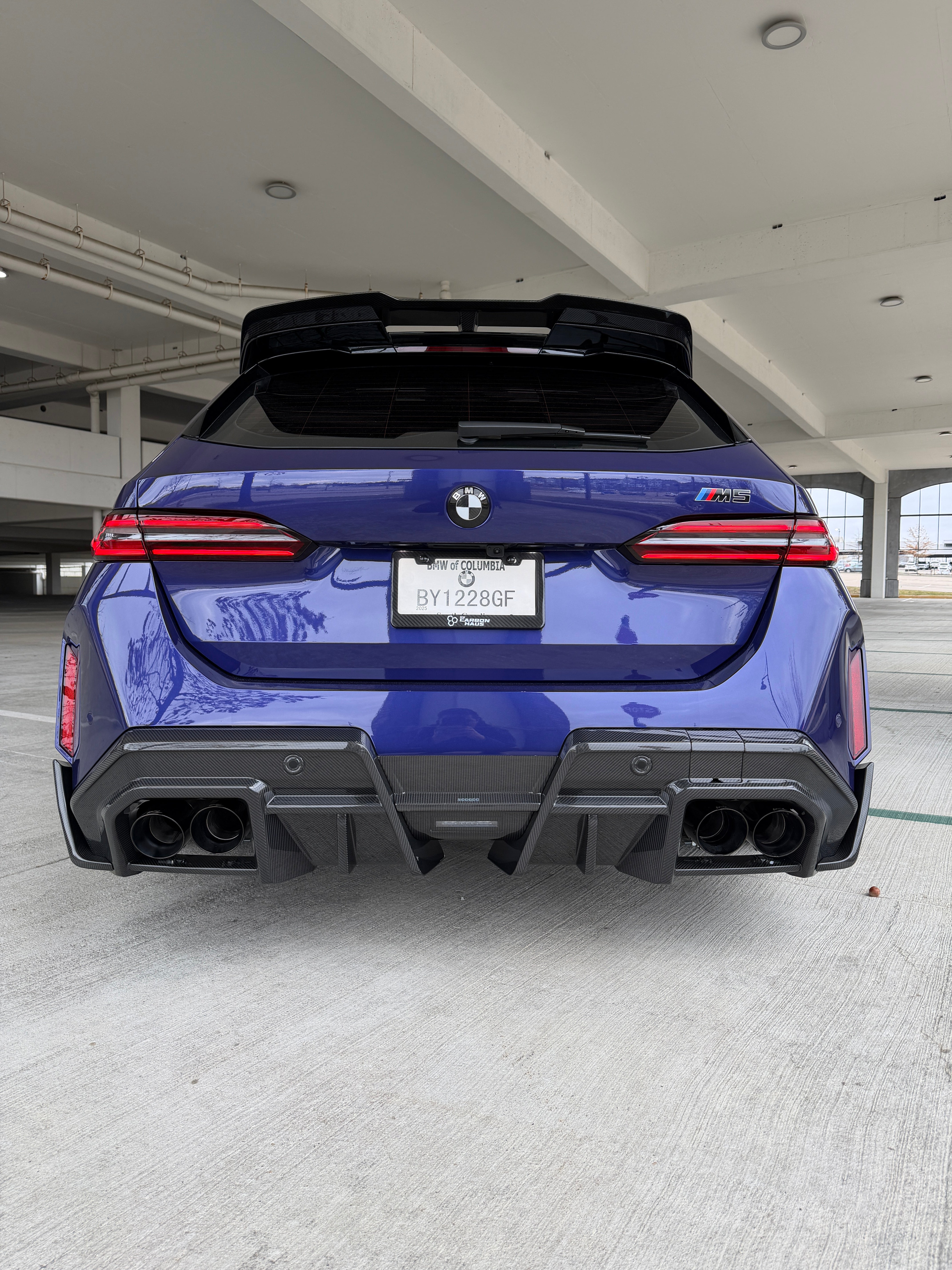 G90 M5 SQ-B Dry Carbon Fiber Rear Diffuser