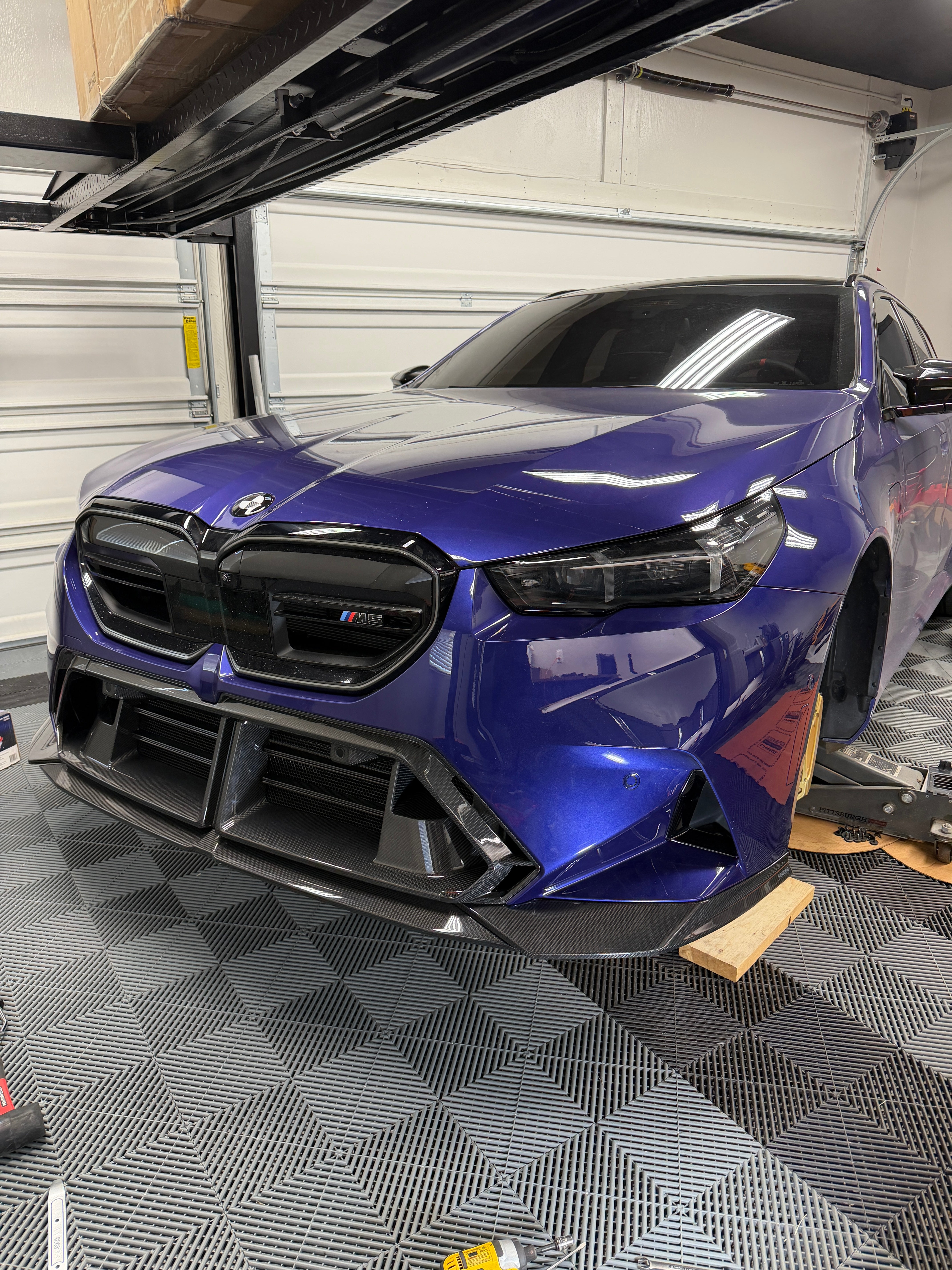 G90 M5 SQ-A Style Dry Carbon Fiber Front Lip