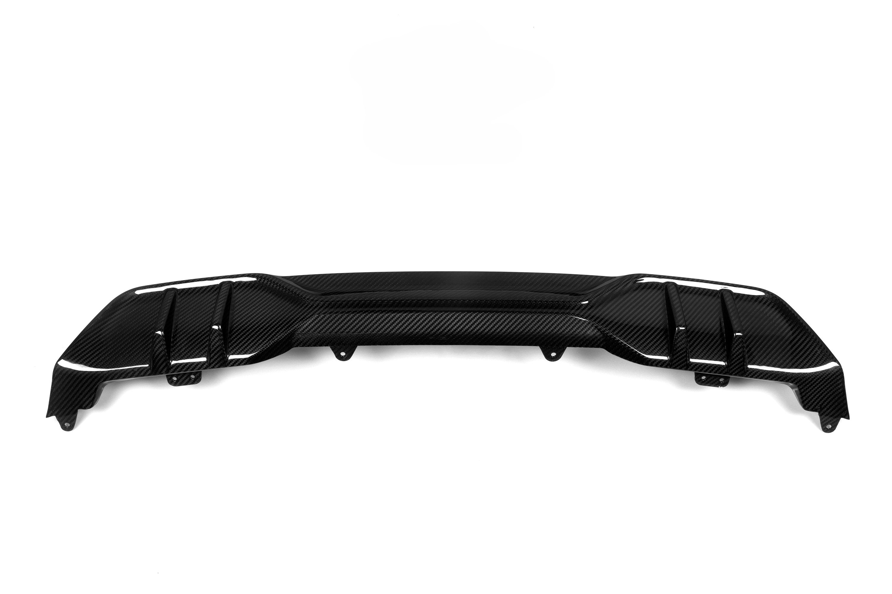 19+ X5 G05 MP Style Dry Carbon Diffuser