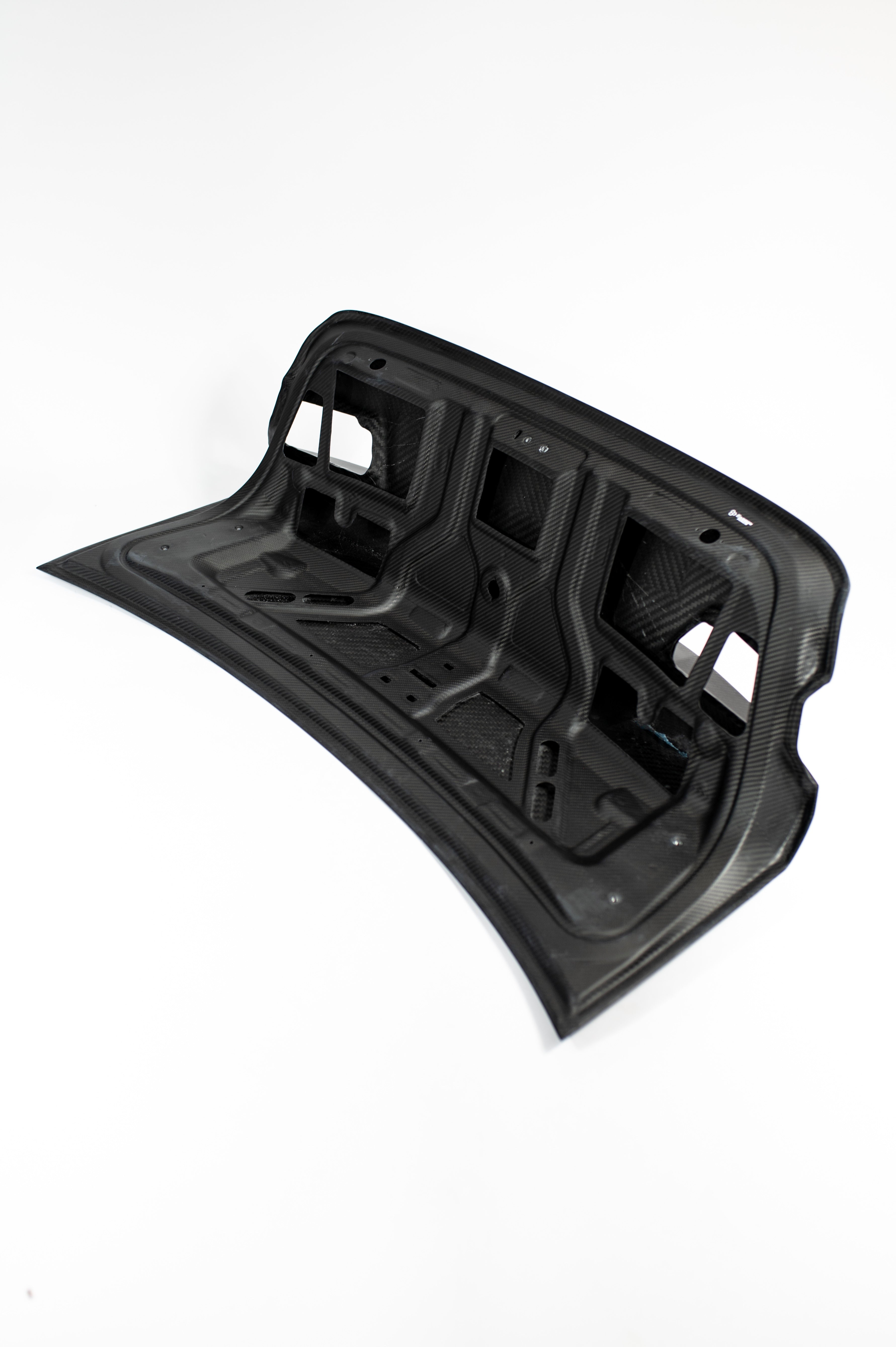 G8X carbon fiber rear trunk