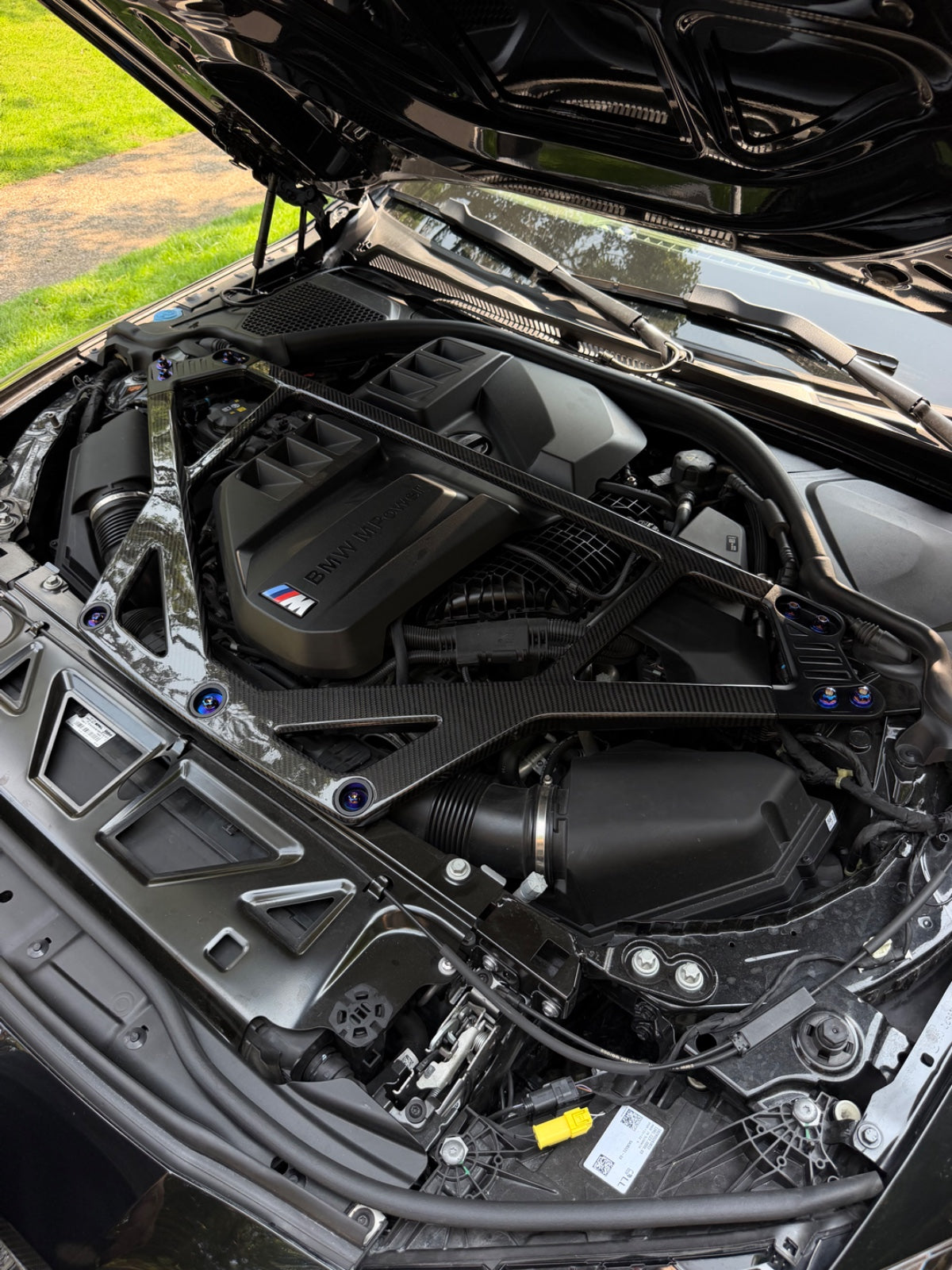 G8X CSL V3 Style Carbon Strut Brace