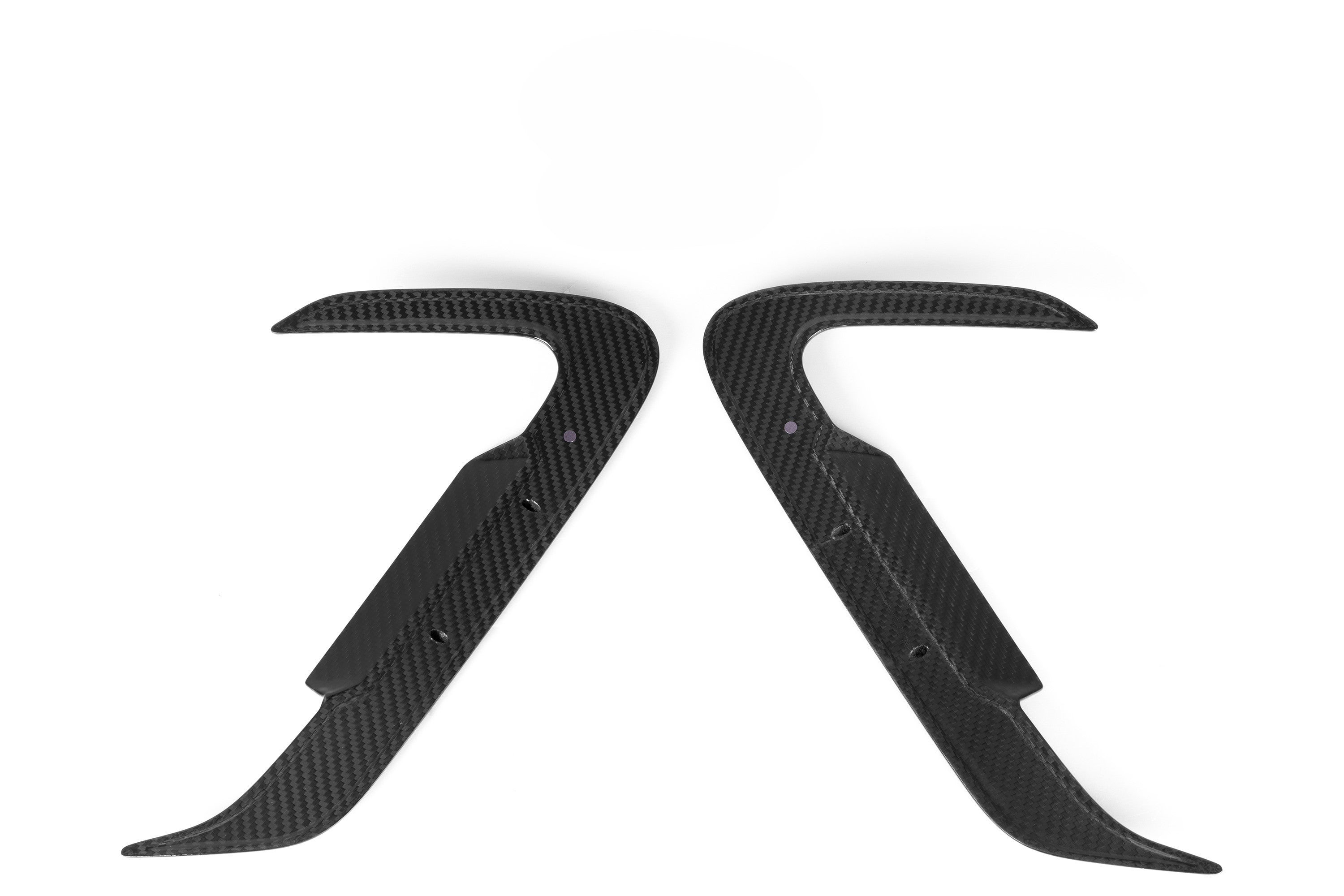 Performance dry carbon fender trim G08i iX3