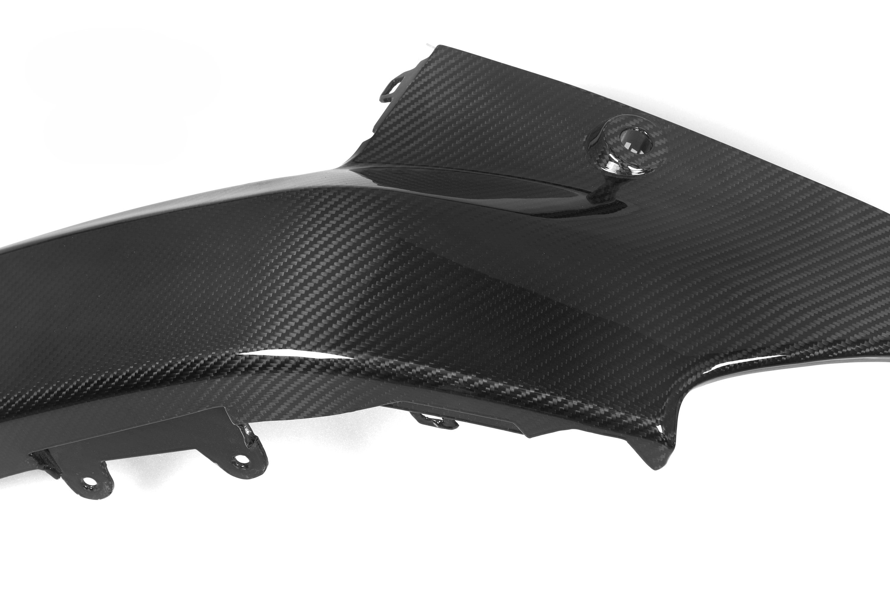 G42 LCI dry carbon side diffusers