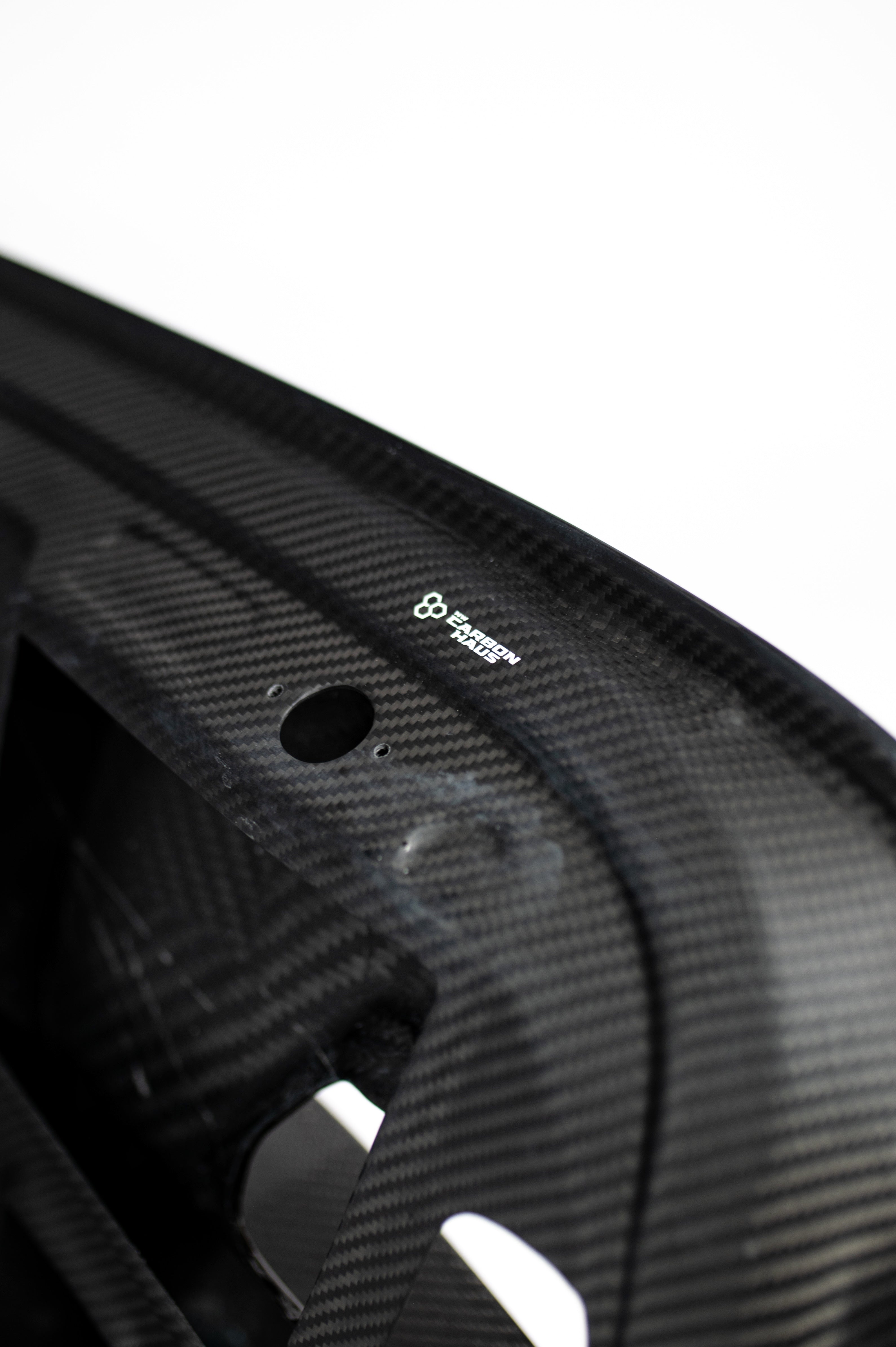 G8X aerodynamic carbon fiber trunk