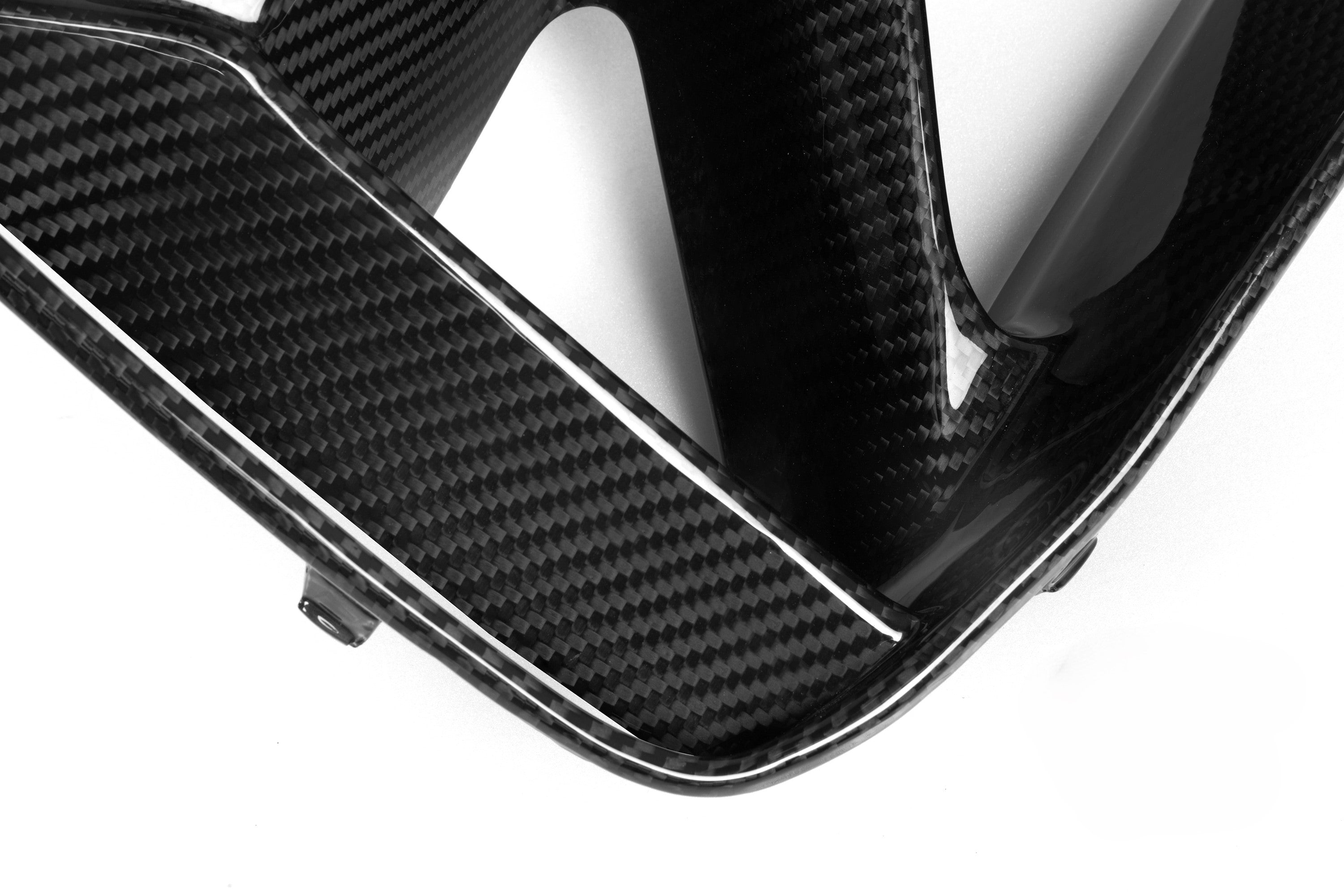 G42 LCI dry carbon front vents