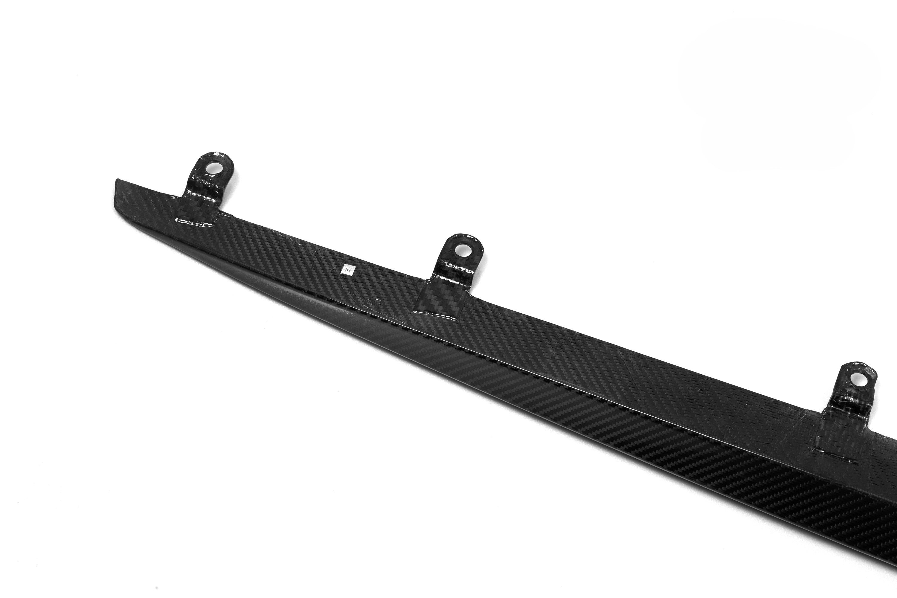 F91/F92 M8 carbon fiber side skirts upgrade