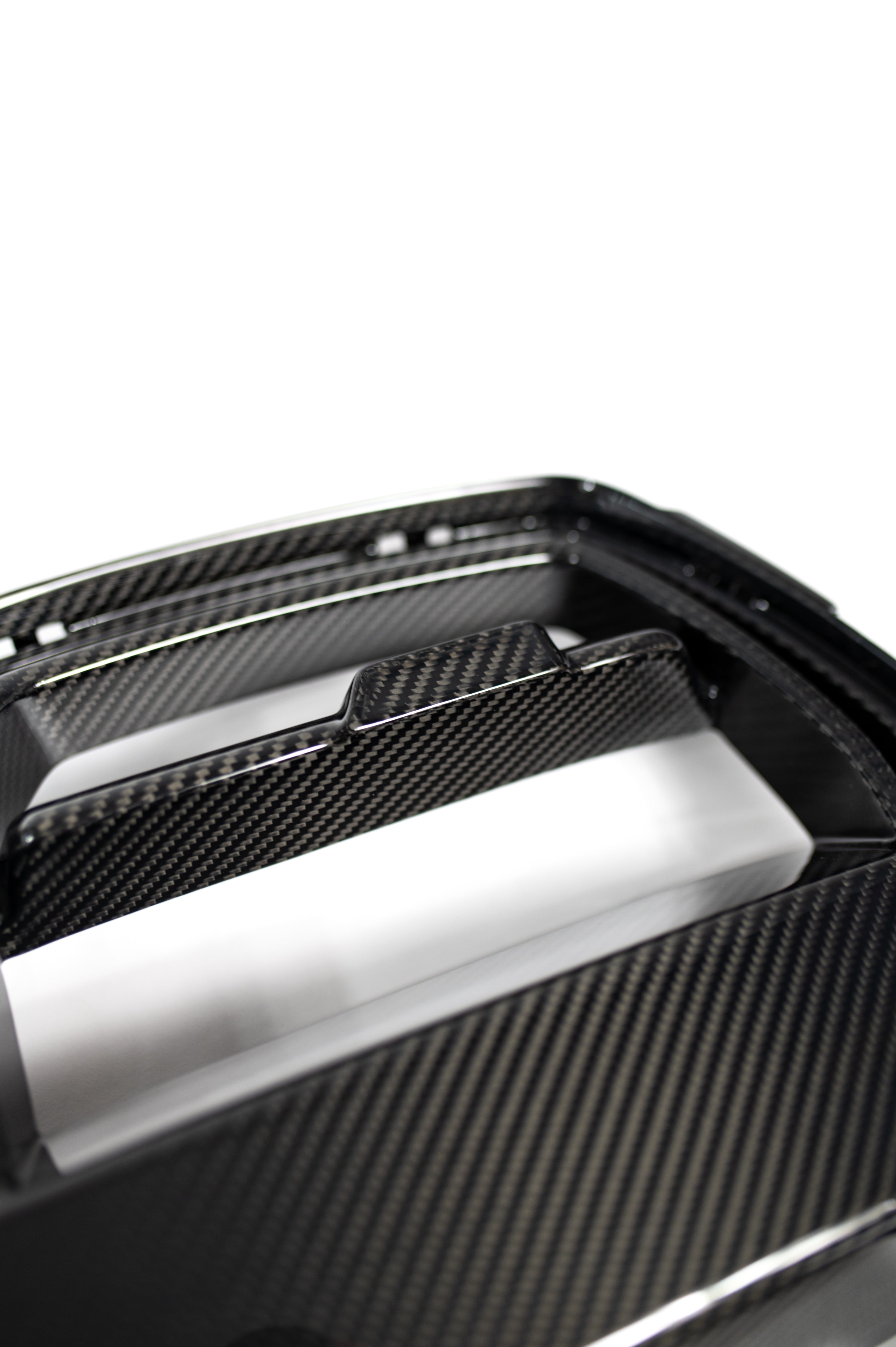 7 series G11/G12 LCI Single Slat Dry Carbon Fiber Grill
