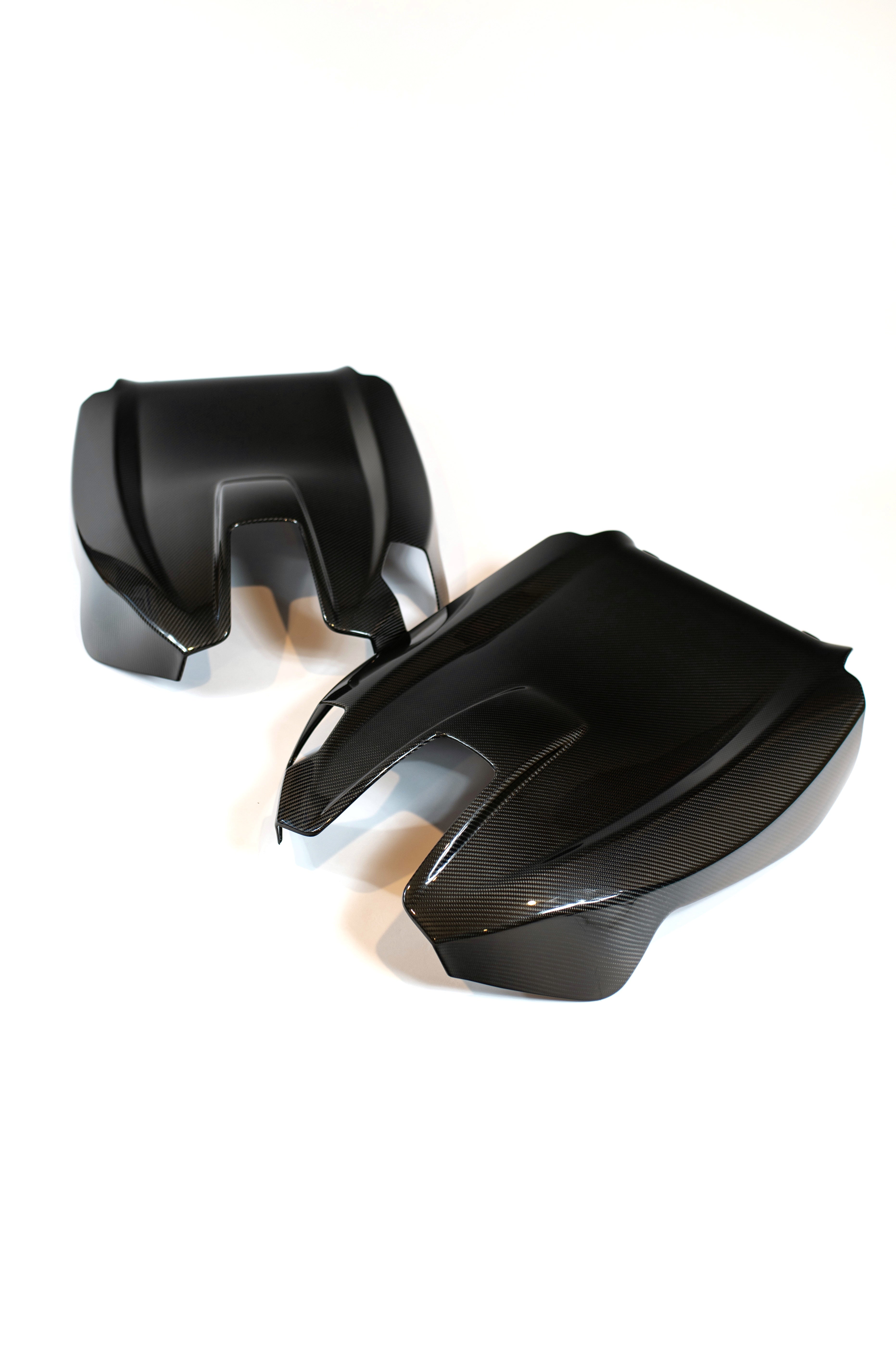 Dry carbon fiber seat covers G8X