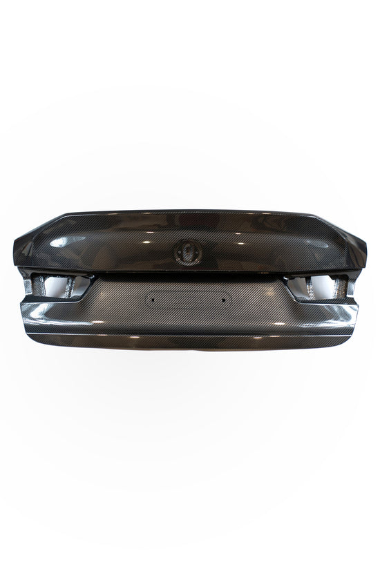 CSL style carbon fiber trunk G8X