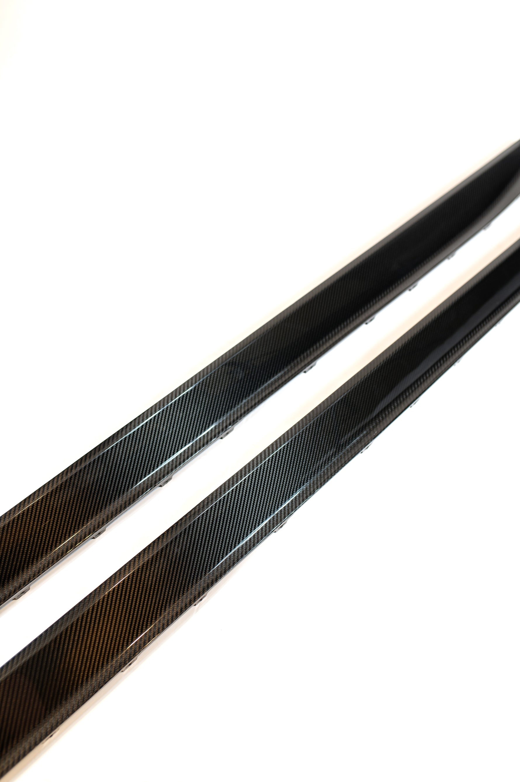 X5 G18 SQ Style Dry Carbon Fiber Side Skirt