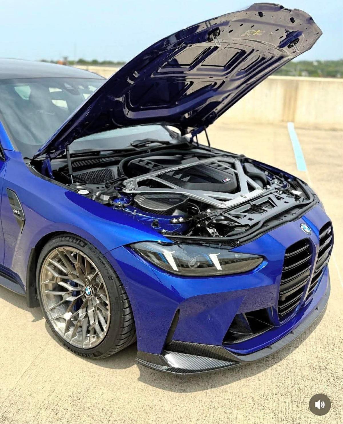 G8X DRY CARBON V7 FRONT LIP