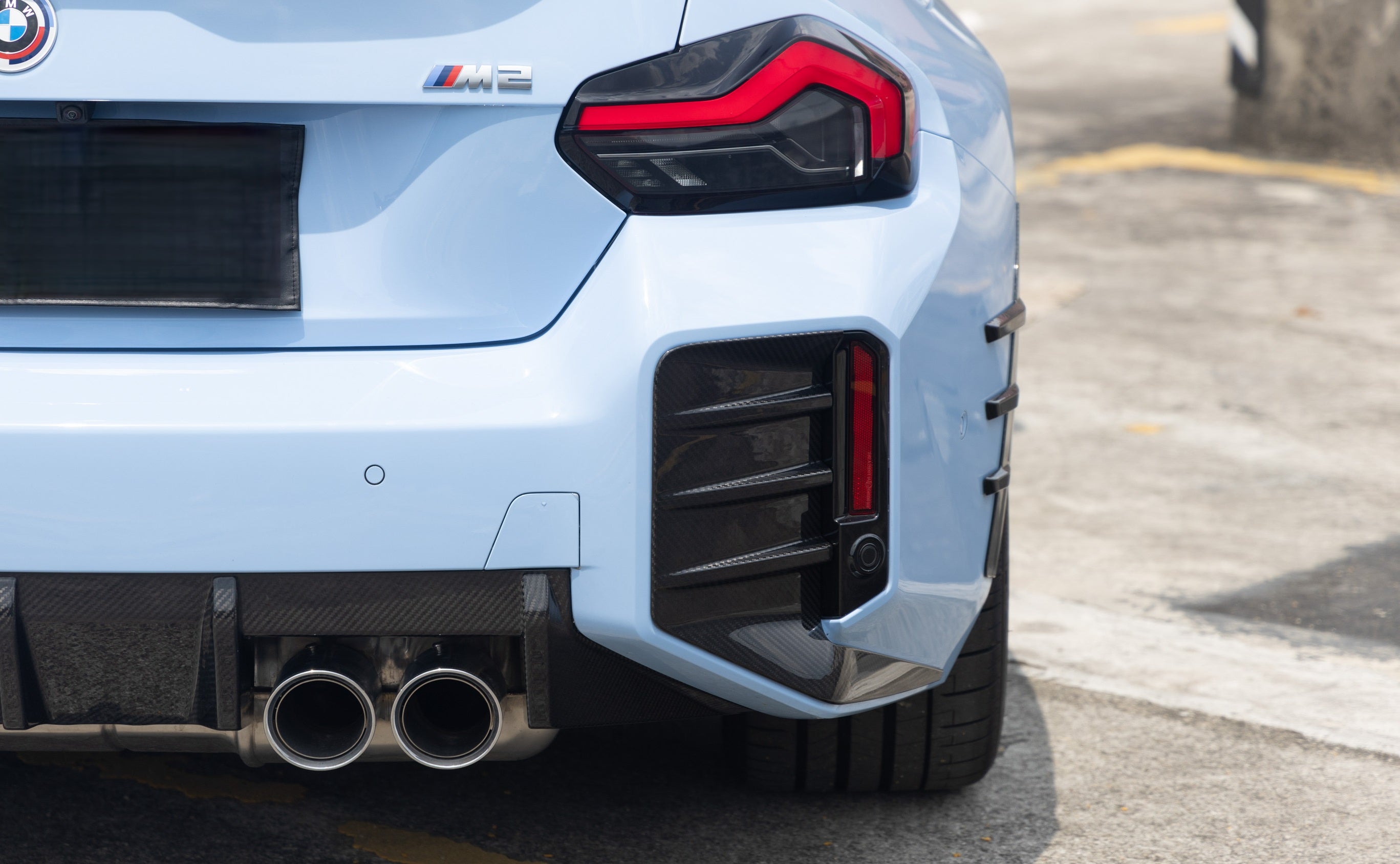 G87 Dry Carbon Fiber Rear Bumper Trim