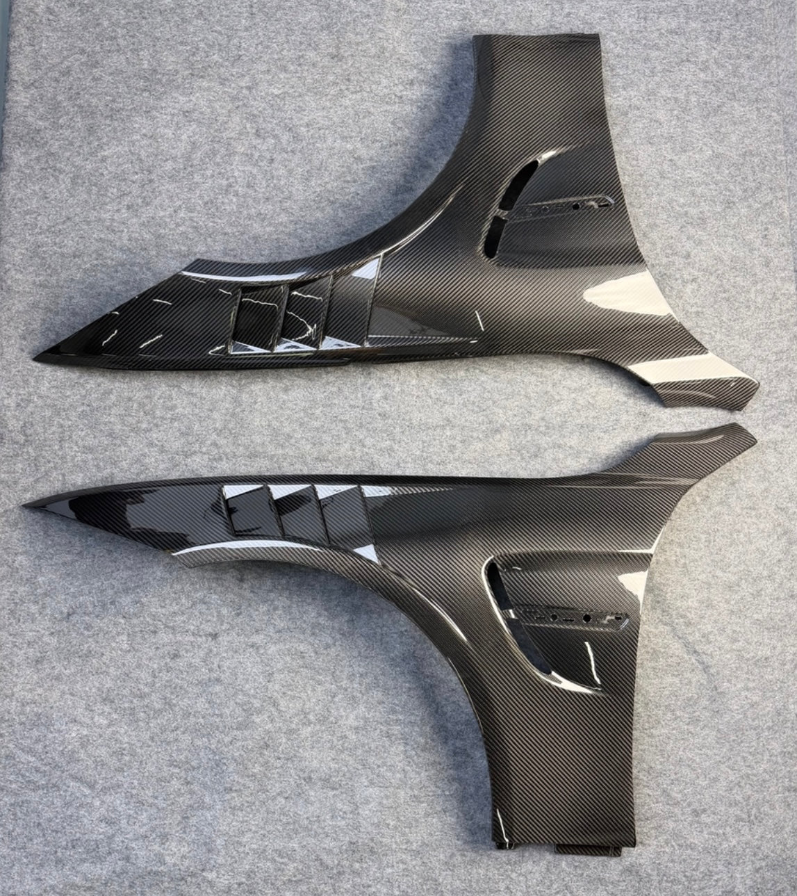 F8X Dry Carbon Front Fenders