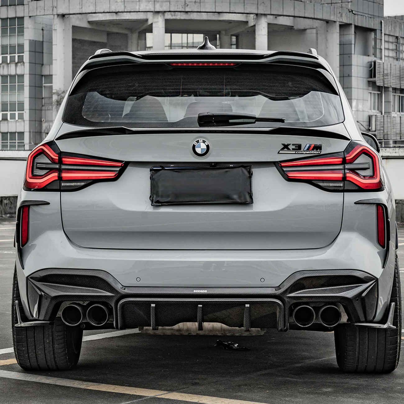 F97 X3M LCI SQ Style Dry Carbon Diffuser