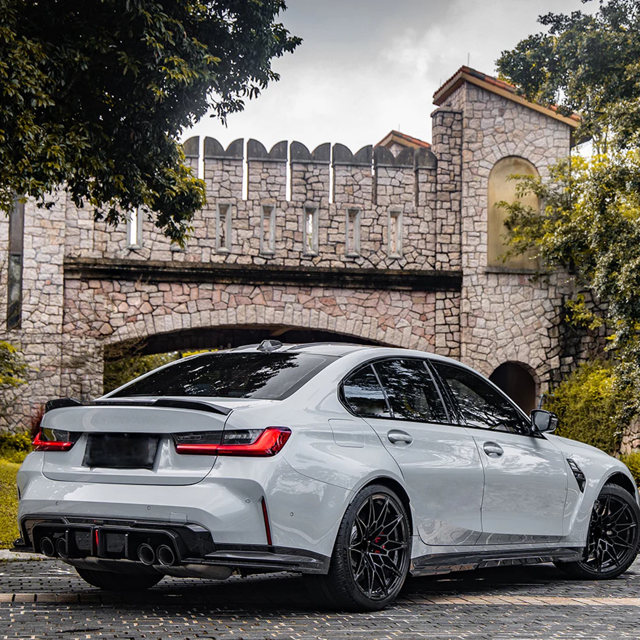 G8X SQ Style Carbon Fiber Side Skirts